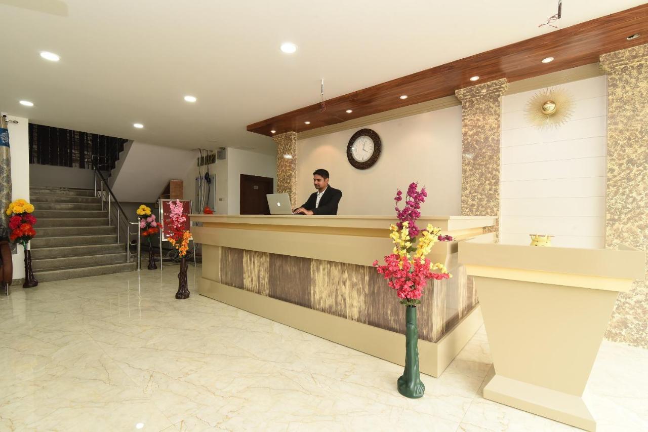 Capital O 13310 Noida Suites Luaran gambar